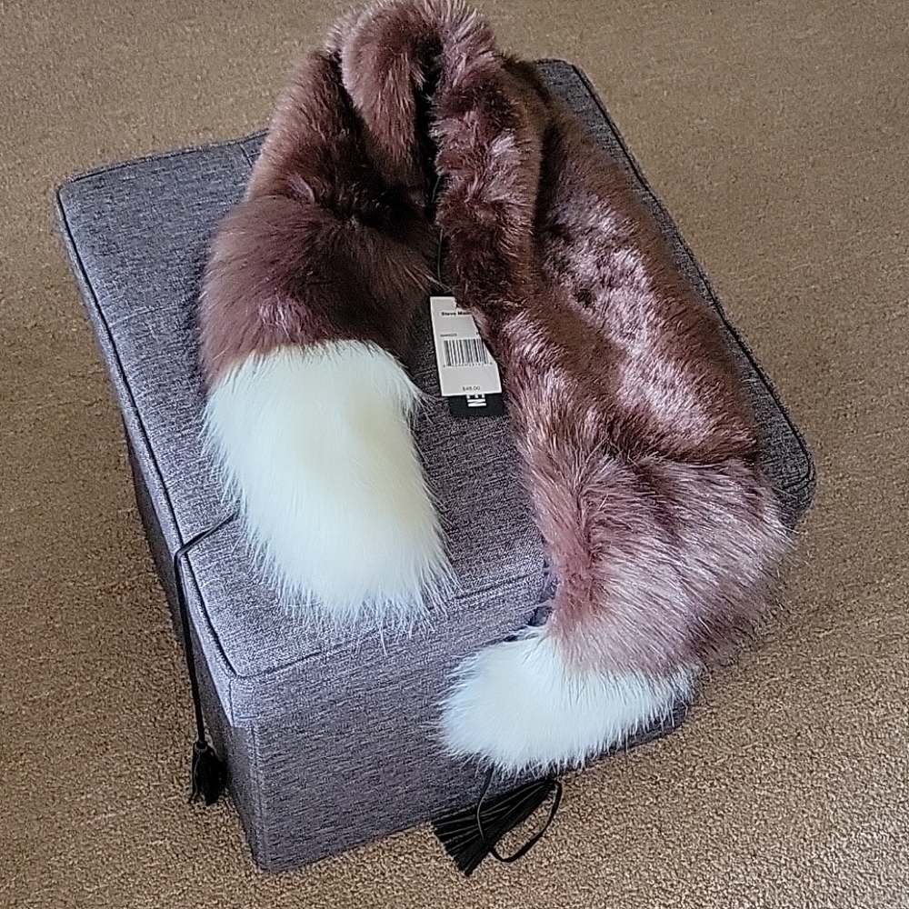 Faux fur collar